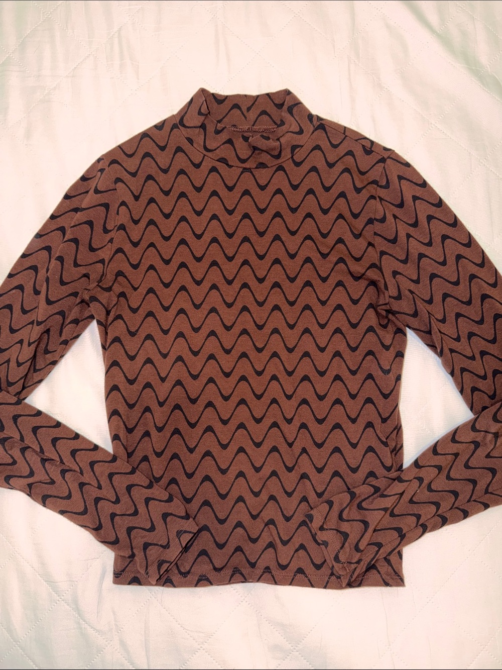 Hollister Brown Wave-Pattern Long Sleeve Top